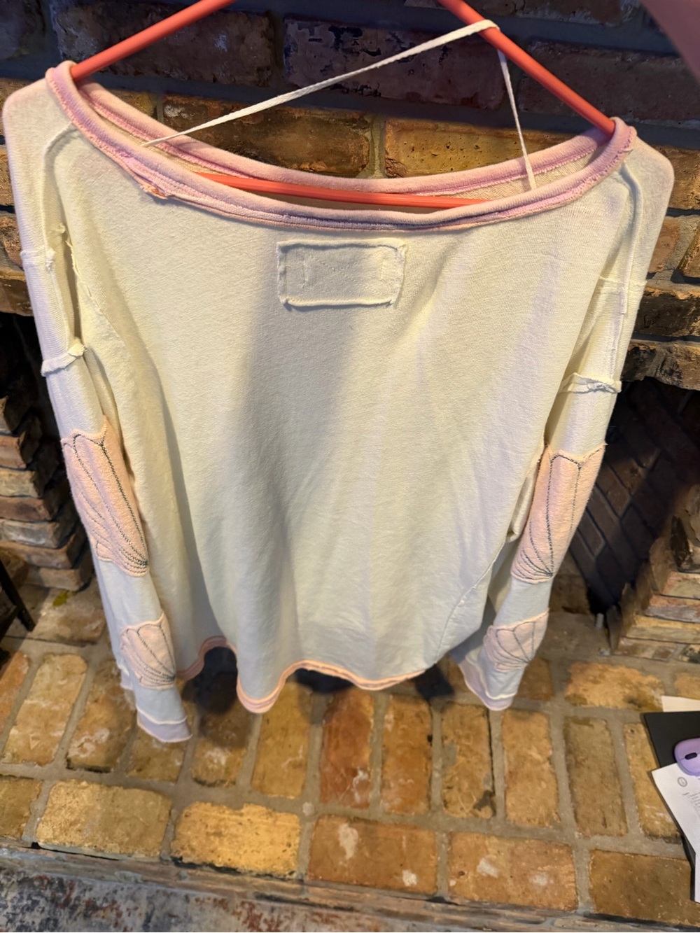 We are the Free Shell tee /light sweater Large - Picture 5 of 6